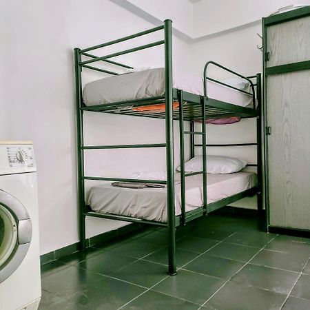 Seaside Apartment Agioi Theodoroi Ngoại thất bức ảnh